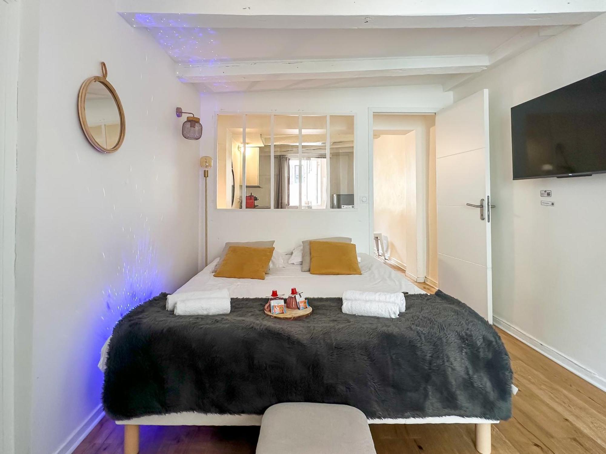 Night Desires Vieille Ville Annecy Charmant Άννεσι Εξωτερικό φωτογραφία